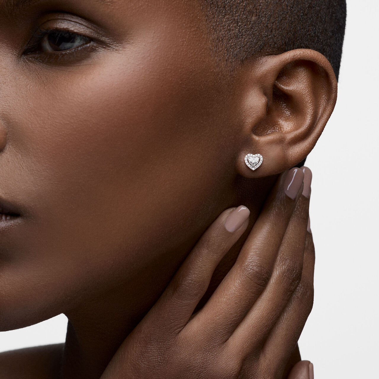 Birks Essentials White Gold And Diamond Heart Shape Stud Earrings image number 1